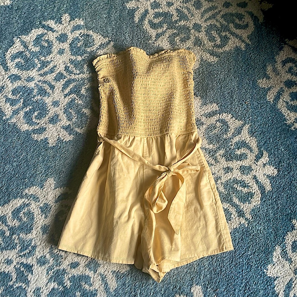 Yellow Abercrombie & Fitch romper